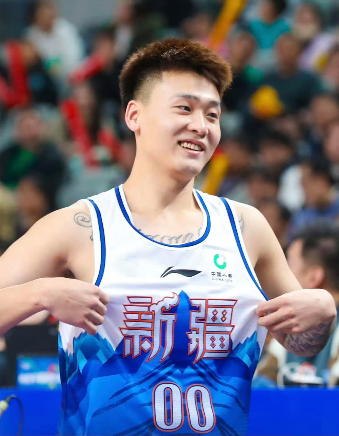 开云体育官网-北京首钢将在交易截止日前得到赵睿，张云松：我们后卫一定要补强