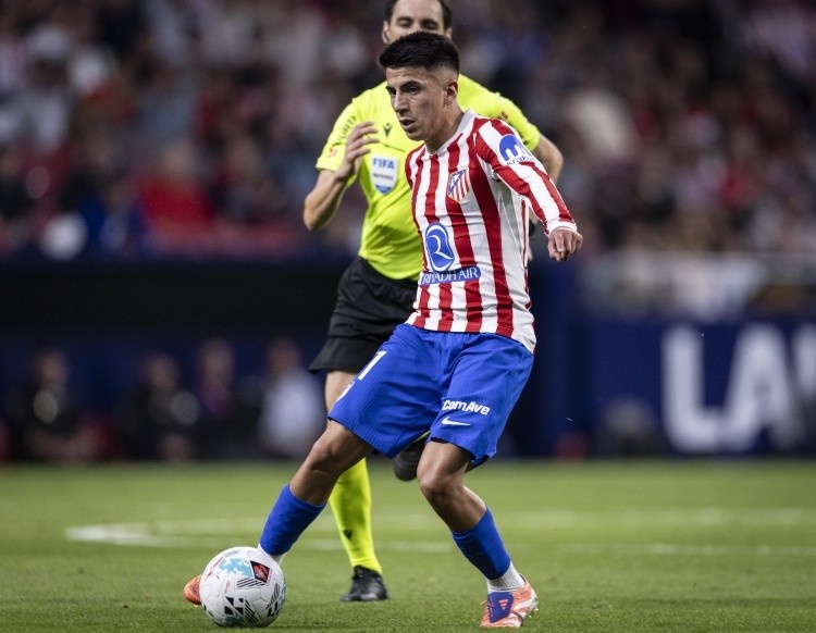 开云棋牌-记者：阿尔马达冬窗更可能继续留在马竞，后者坚持要价4000万欧