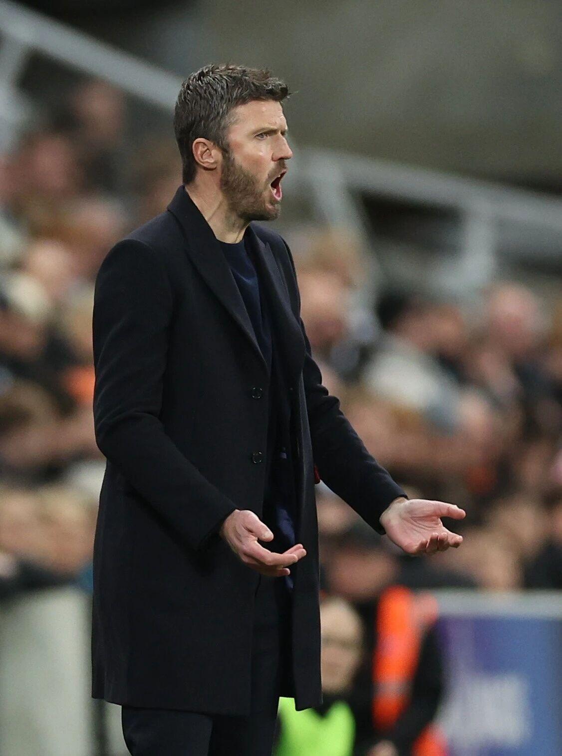 开云-愤怒卡里克赛后不理曼联球员！又一将受伤雪上加霜，错误换人致败